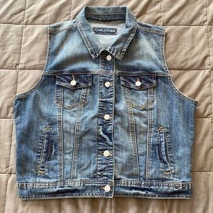 Brand: Maurices  Color: Blue  Size: L